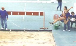 Natascha Rother beim Weitsprung Laufsprungtechnik, erster Schritt, Kalbach 2002