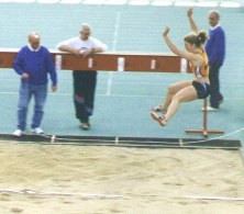 Mareike Feu� beim Weitsprung Hangsprungtechnik, Kalbach 2002