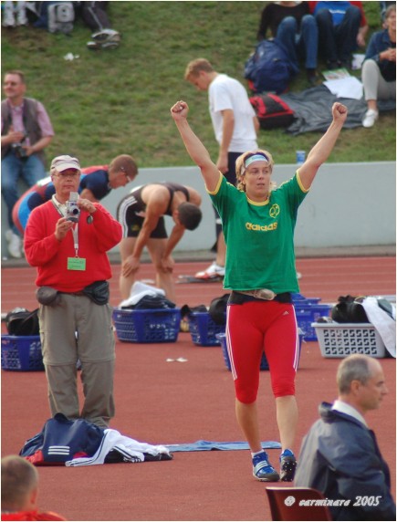 Steffi Nerius (66,43m = pB) und